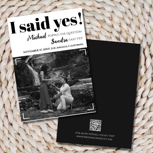 Moderne, minimale zwarte en witte foto met QR-code Save The Date