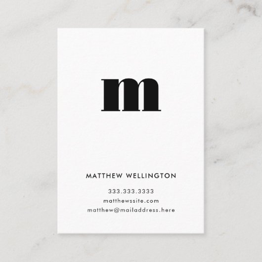 Moderne minimale zwarte monogram Initiaal met witt Visitekaartje (Voorkant)