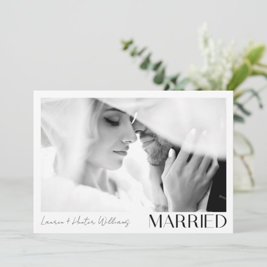 Moderne minimalist getrouwd 2 fotoscript bruiloft aankondiging (Staand voorkant)