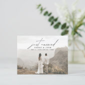 Moderne minimalist gewoon gehuwd met fotohuwelijk aankondigingskaart (Staand voorkant)