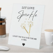 Moderne minimalist laat liefde gloeien bruiloft te reclamebord met voetstuk (Insitu)