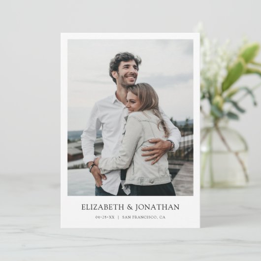 Moderne minimalist sparen de Datum Uitnodiging van (Staand voorkant)