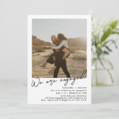 Moderne minimalistische 2 foto's verlovingsfeest kaart (Staand voorkant)