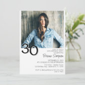 Moderne minimalistische 30e verjaardag kaart (Staand voorkant)