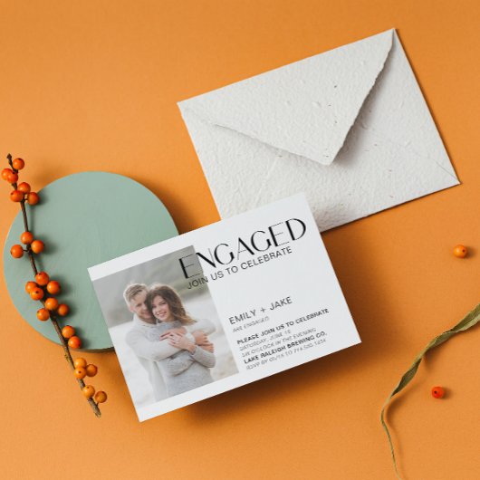 Moderne minimalistische 3 foto zwart-wit Verloving Kaart