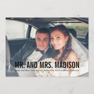 Moderne minimalistische aankondiging van het huwel