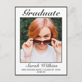 Moderne minimalistische aankondiging van het witte briefkaart