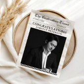 Moderne minimalistische afstudeerkrant