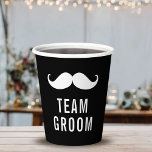Moderne minimalistische Big Bold Black vrijgezelle Papieren Bekers<br><div class="desc">Vier de bruidegom-to-be met deze gedurfde zwarte "Team Groom" papieren bekers met een leuke witte snor grafische en moderne typografie. Perfect voor vrijgezellenfeesten, bruidsjongerenbijeenkomsten of bruiloftsweekendevenementen, deze bekers voegen een speelse en stijlvolle touch toe aan uw feestinrichting. Wegwerp en handig, ze zijn een geweldige manier om de viering rommelvrij te...</div>