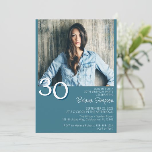 Moderne minimalistische Blauwgroen 30e verjaardag Kaart (Staand voorkant)