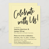 Moderne Minimalistische Bleke Gele Vier met Ons! Kaart (Voorkant / Achterkant)