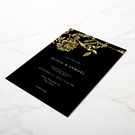Moderne minimalistische bloemenbruiloft goud folie uitnodiging (Gedraaid)