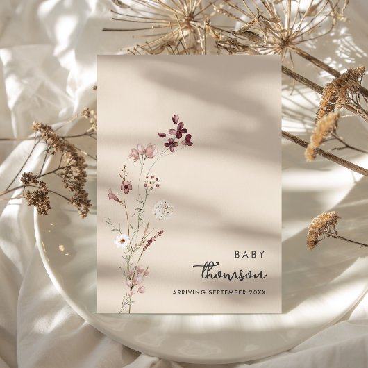 Moderne minimalistische bloemenzwangerschap aankon aankondiging