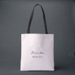 Moderne Minimalistische Blush Roze Monogram Bruids Tote Bag<br><div class="desc">De perfecte elegante accessoire voor een bruidsmeisje voorstel of vrijgezelle! Een eenvoudig stijlvol ontwerp op maat met een moderne minimalistische handgeschreven scripttypografie in het zwart op een elegante blush roze achtergrond. Personaliseer het  monogram in roze kleur die de elegantie van ontwerp verbetert.</div>