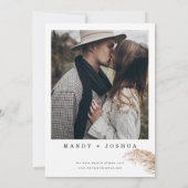 Moderne minimalistische Boho Palm Pampas Grass Wed Kaart (Achterkant)