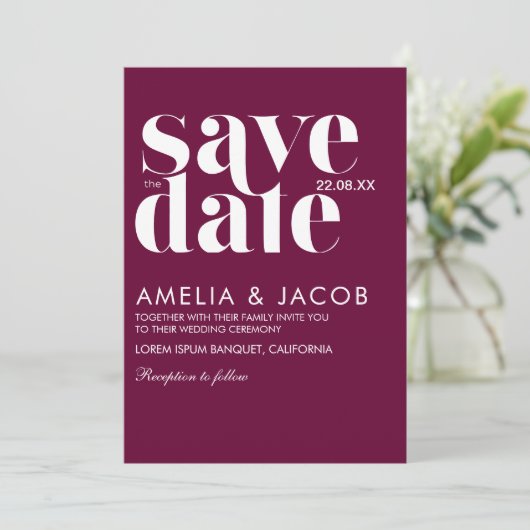 Moderne minimalistische Bold Bourgondië kastanjebr Save The Date (Staand voorkant)