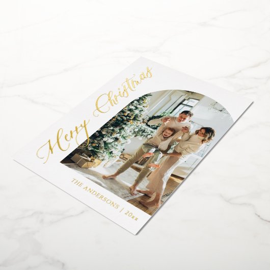 Moderne minimalistische boogfoto vrolijk kerstgoud folie feestdagenkaart (Gedraaid)