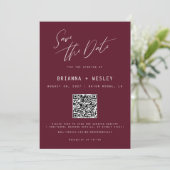 Moderne minimalistische bordeauxrode QR-codefoto Save The Date (Staand voorkant)