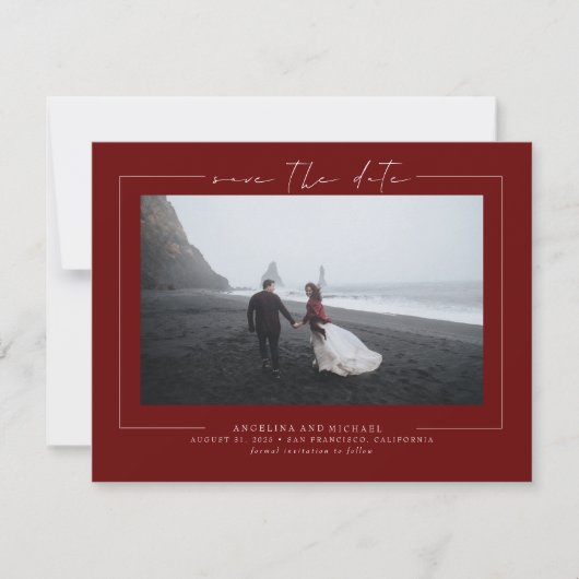 Moderne minimalistische Bourgogne Red bespaart de  Save The Date (Voorkant)