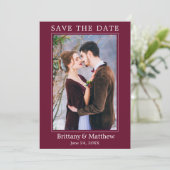 Moderne minimalistische Bourgundy Save The Date (Staand voorkant)