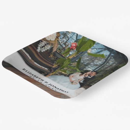 Moderne minimalistische bride en bruidefoto's papieren bordje (Gebogen)