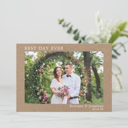 Moderne minimalistische bruiloft Beste dag ooit Kr Bedankkaart (Staand voorkant)