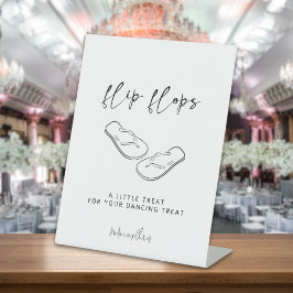 Moderne minimalistische bruiloft flip flop dansend reclamebord met voetstuk