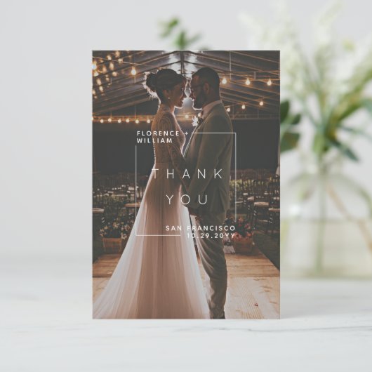 Moderne, minimalistische dank voor uw bruiloft bedankkaart (Staand voorkant)