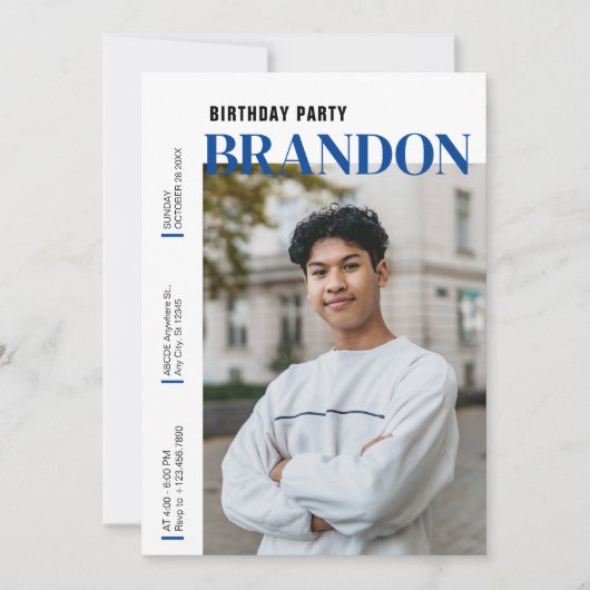 Moderne minimalistische eenvoudige fotoverjaardag kaart (Voorkant)