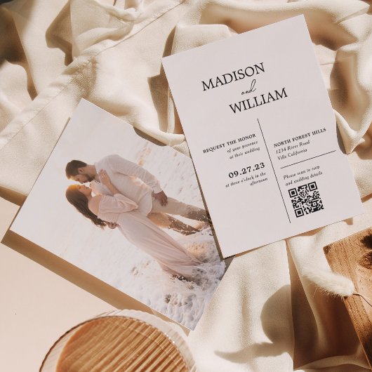 Moderne minimalistische eenvoudige witte bruiloft kaart