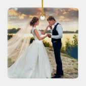 Moderne minimalistische eerste kerst foto bruiloft keramisch ornament (Achterkant)