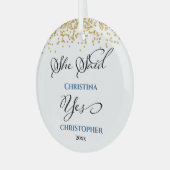 Moderne minimalistische Eerste Kerstmis Glas Ornament (Voorkant links)