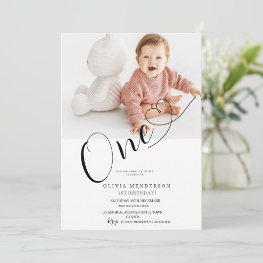 Moderne Minimalistische Eerste Verjaardag Geslacht Kaart (Staand voorkant)