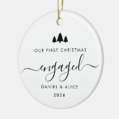 Moderne minimalistische eerste verloofde kerst keramisch ornament (Links)