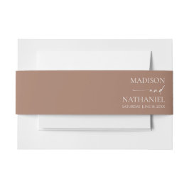 Moderne minimalistische elegante Mocha Mousse brui Uitnodigingen Wikkel