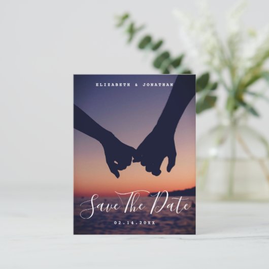 Moderne Minimalistische Foto Bruiloft Save The Dat Aankondigingskaart (Staand voorkant)