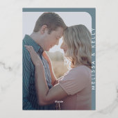 Moderne minimalistische foto bruiloft vet monogram folie uitnodiging (Achterkant)