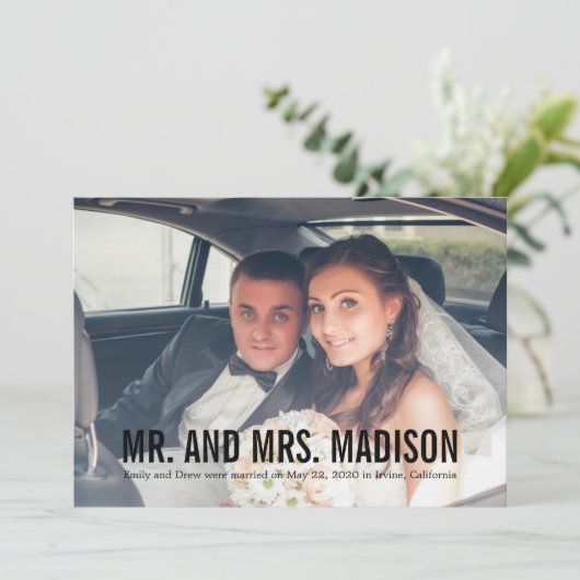 Moderne Minimalistische Foto Huwelijksaankondiging Bedankkaart (Staand voorkant)