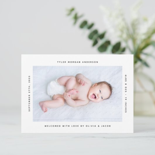 Moderne, minimalistische foto nieuwe baby geboorte aankondiging (Staand voorkant)