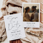 Moderne minimalistische foto op achterkant Bewaar  Kaart<br><div class="desc">Moderne minimalistische foto op back bruiloft Save The Date Moderne minimalistische bruiloft opslaan van de datum met een moderne monolijn kalligrafie kop en een fijne lijn verdeler. De foto van de koppels verschijnt op de achterkant. Geweldig voor een paar op zoek naar een eenvoudige moderne foto de datum opslaan.</div>