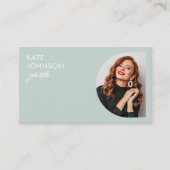 Moderne Minimalistische Foto Sage Groene QR-code Visitekaartje (Voorkant)