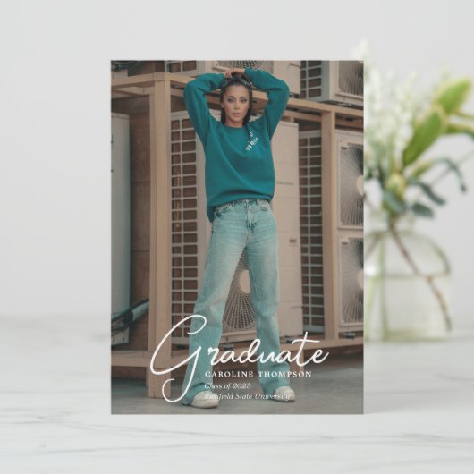 Moderne minimalistische foto & script afstudeerfee kaart (Staand voorkant)