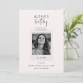 Moderne minimalistische foto uitnodiging (Staand voorkant)