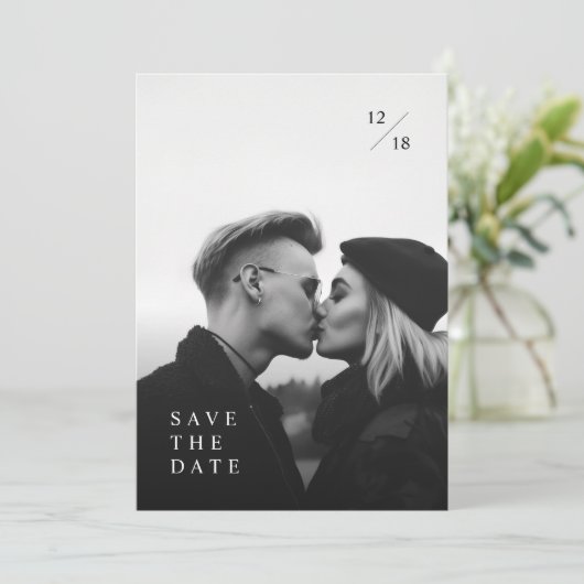 Moderne minimalistische fotobruiloft bespaart datu kaart (Staand voorkant)