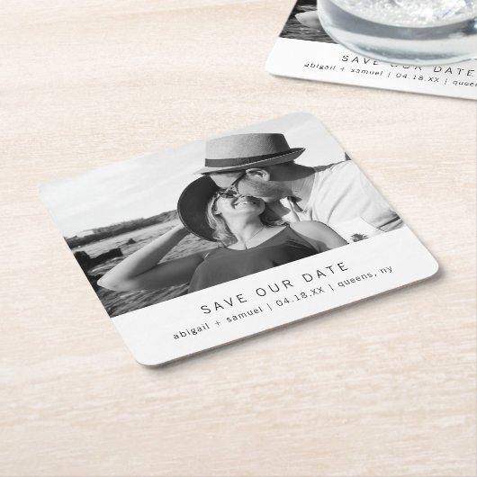 Moderne minimalistische fotobruiloft bespaart datu kartonnen onderzetters (Schuin)