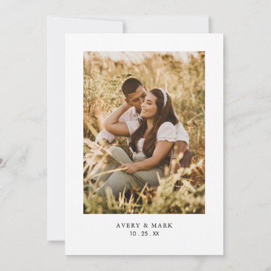 Moderne minimalistische fotobruiloft save the date (Achterkant)
