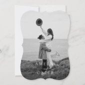 Moderne Minimalistische Fotobruiloftsbracket Save The Date (Achterkant)