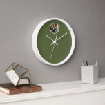 Moderne minimalistische fotoserie Olive Green<br><div class="desc">Moderne minimalistische familieklok Foto Olive Green and White Home Kantoor Kitchen Living Room Klok</div>