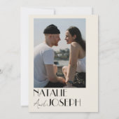 Moderne minimalistische Franse retro foto bruiloft Kaart (Achterkant)