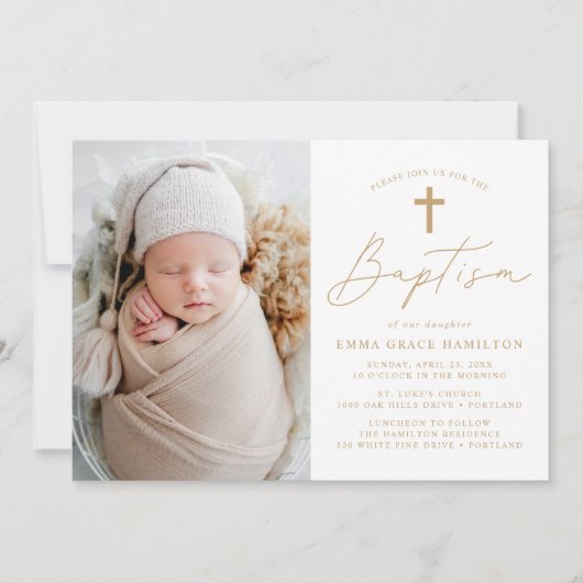 Moderne minimalistische gouden script foto doop kaart (Voorkant)